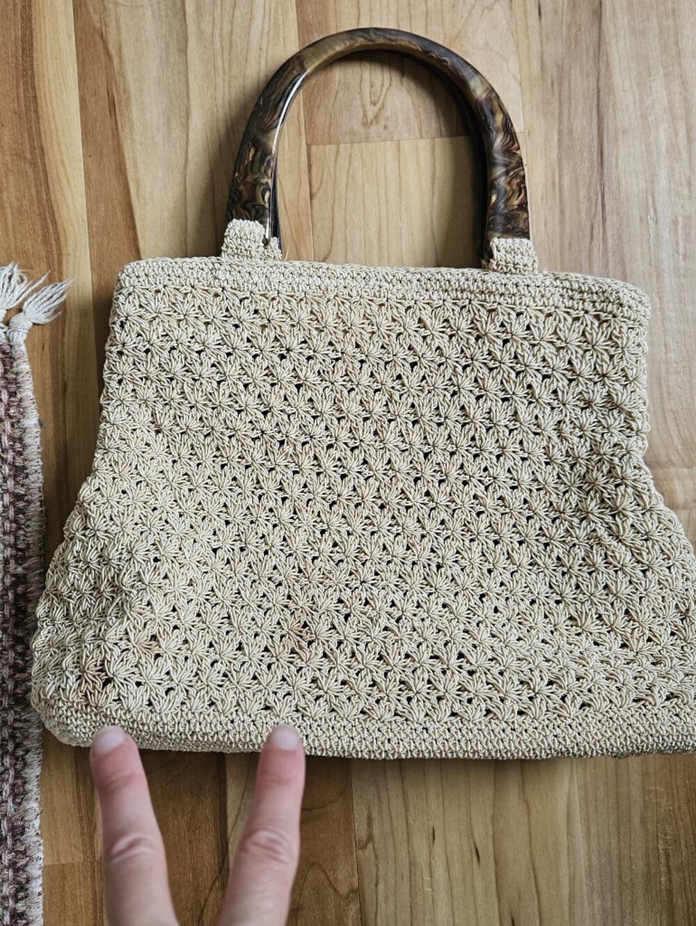 Liz Claiborne Woven Tote With Chunky Handle - Picture 4 of 7